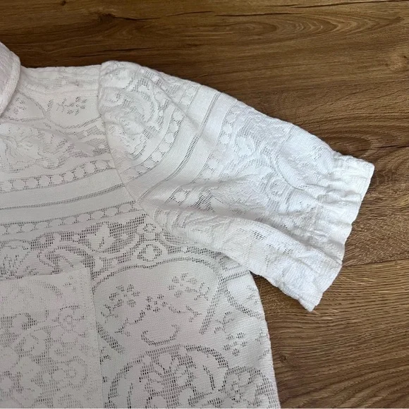 Anthropologie - The Aly Puff-Sleeve Button Down White Blouse by Pilcro - Picture 4 of 9